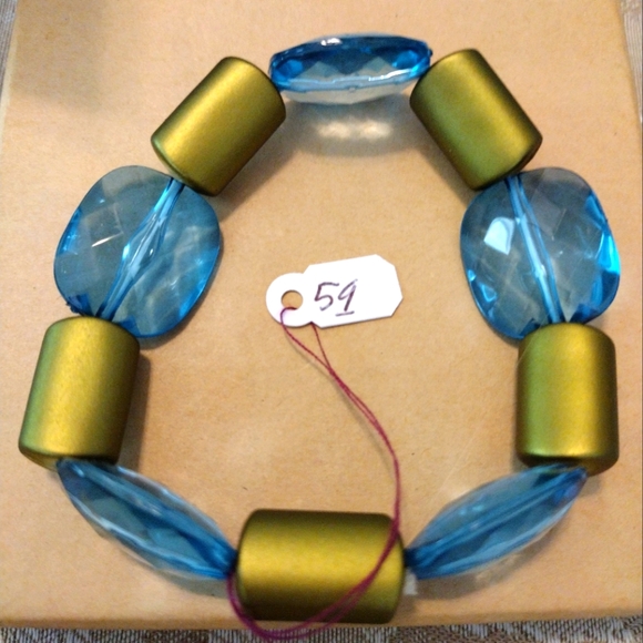 Artemis's Gems custom-made beaded bracelet with gold and blue beads - Picture 1 of 4